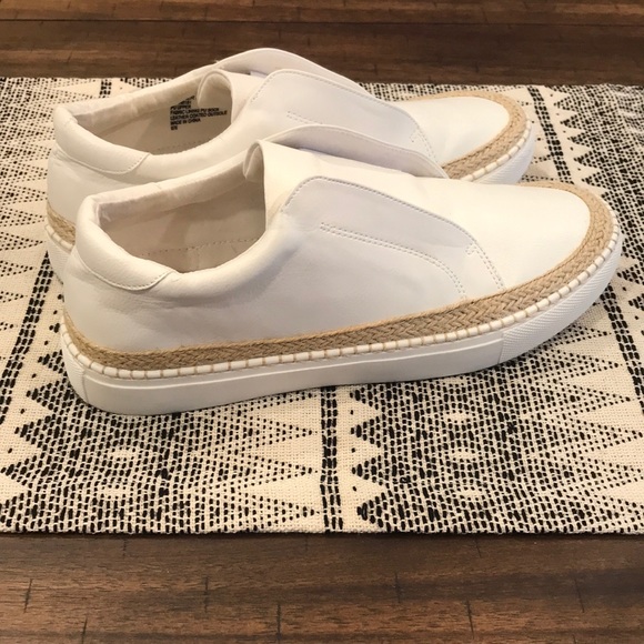 Steve Madden Slip on Shoes - Picture 4 of 5